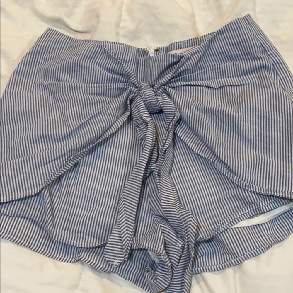 Adorable Blue/white pinstripe shorts!